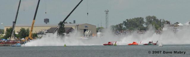 Gold Cup race #1 start